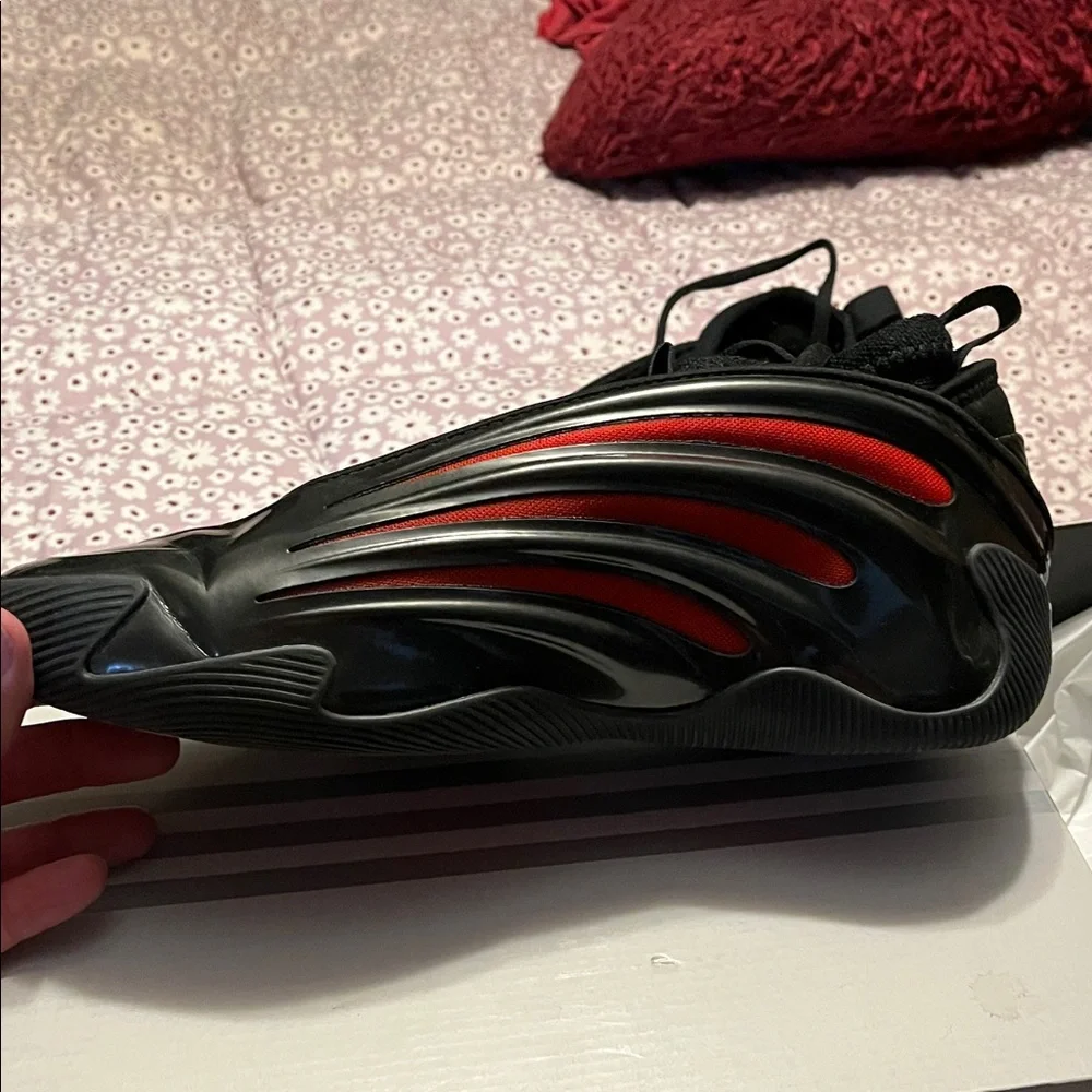 adidas Athletic Shoes Black Red - Picture 5 of 10
